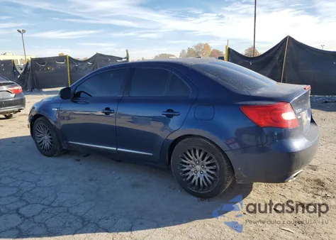 2010 Suzuki Kizashi Sls z USA, uszkodzony, nr VIN JS2RF9A73A6100331